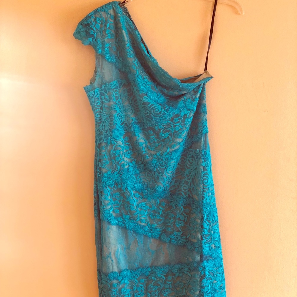 Bebe dress